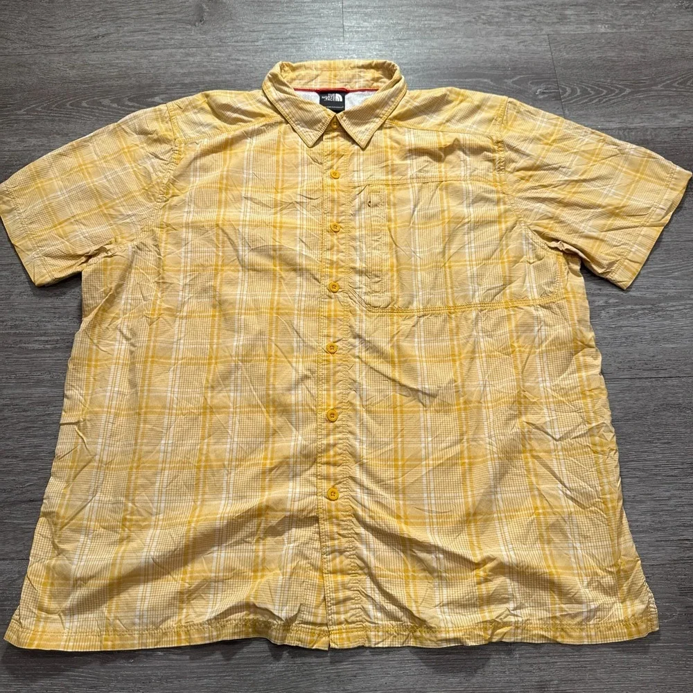 The North Face Shirt Mens XL Plaid Short Sleeve Vented Zip Pocket Button Down